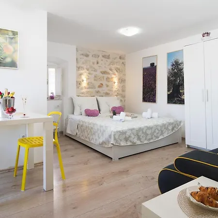 Babina - King & Queen 3* 斯普利特